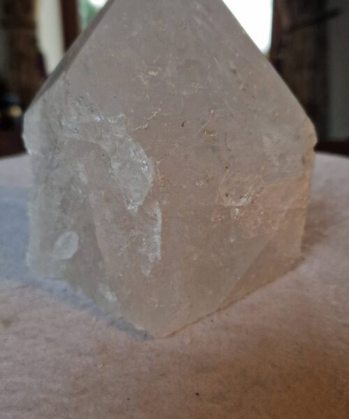 Large Clear Quartz White Crystal 7 Quartz Tower Points Polished Tip Gemstones Natural 1.321g H13xW9xD7.5cm