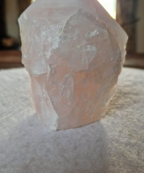 Large Rose Quartz Pink Crystal 4 Quartz Tower Points Polished Tip Gemstones Natural 815g H11.5xW9xD7.5cm