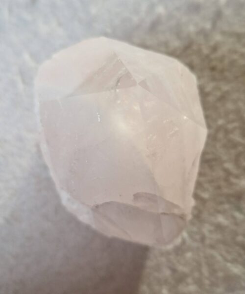 Large Rose Quartz Pink Crystal 5 Quartz Tower Points Polished Tip Gemstones Natural 834g H11xW10.5xD8cm - Image 5