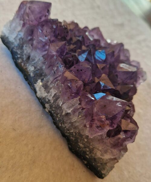 Large Premium High Grade Amethyst Raw Druzy Cluster Piece 38 - 673g H4.5xW13xD9.5cm - Image 9