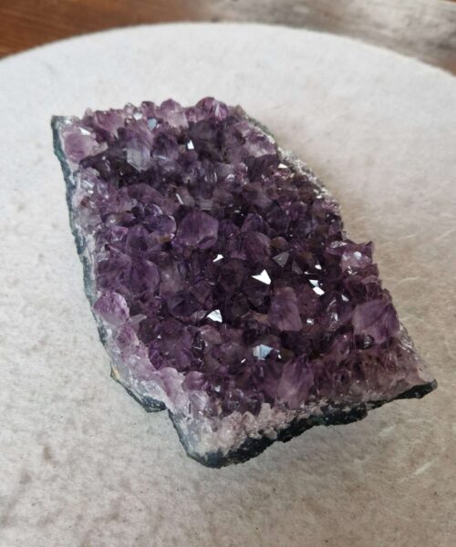 Large Premium High Grade Amethyst Raw Druzy Cluster Piece 42 - 866g H5xW15.5xD10cm - Image 4