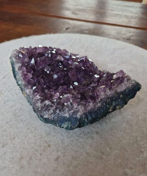 Large Premium High Grade Amethyst Raw Druzy Cluster Piece 42 - 866g H5xW15.5xD10cm - Image 7