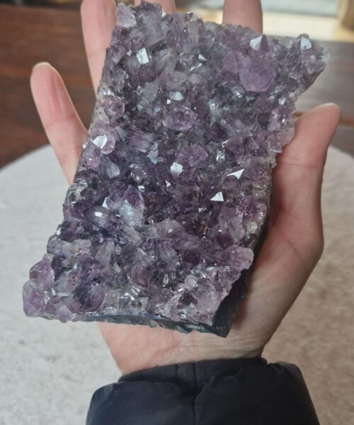 Large Premium High Grade Amethyst Raw Druzy Cluster Piece 44 - 523g H4xW14xD8.5cm - Image 7