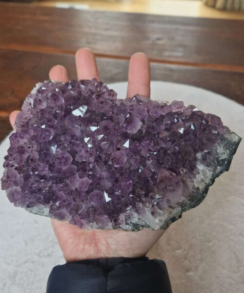 Large Premium High Grade Amethyst Raw Druzy Cluster Piece 45 - 753g H5xW15xD10cm - Image 7