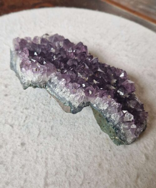 Large Premium High Grade Amethyst Raw Druzy Cluster Piece 46 - 837g H5.5xW19xD9cm - Image 6