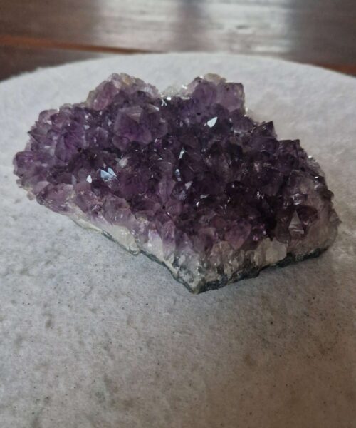 Alternative view of Large Premium High Grade Amethyst Raw Druzy Cluster Piece 48 - 732g H5.5xW15xD11cm