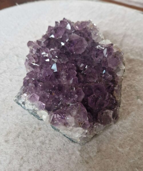Large Premium High Grade Amethyst Raw Druzy Cluster Piece 48 - 732g H5.5xW15xD11cm - Image 3