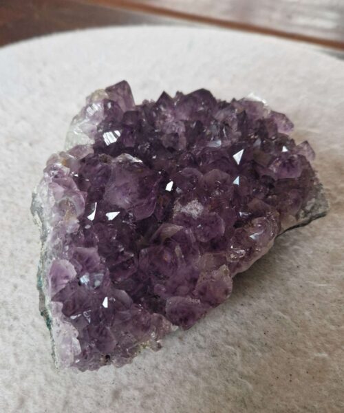 Large Premium High Grade Amethyst Raw Druzy Cluster Piece 48 - 732g H5.5xW15xD11cm - Image 7