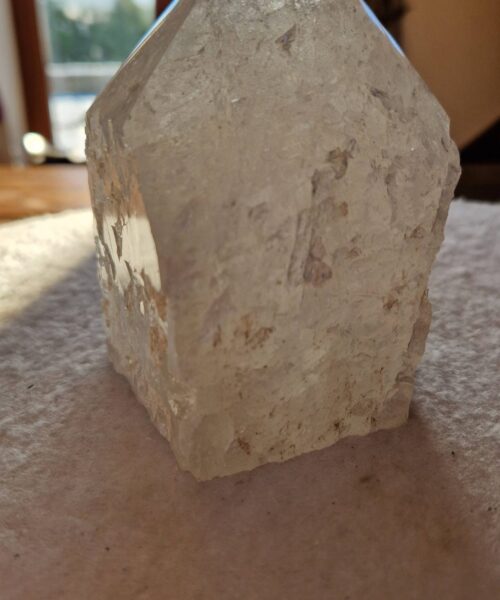 Alternative view of Large Clear Quartz White Crystal 16 Quartz Tower Points Polished Tip Gemstones Natural 1.207g H11.5xW11.5xD9.5cm