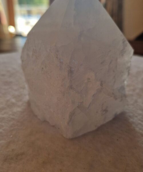 Alternative view of Large Clear Quartz White Crystal 20 Quartz Tower Points Polished Tip Gemstones Natural 992g H11xW11xD9.5cm