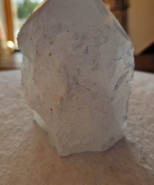 Alternative view of Large Clear Quartz White Crystal 21 Quartz Tower Points Polished Tip Gemstones Natural 1.041g H12.5xW8.5xD7cm