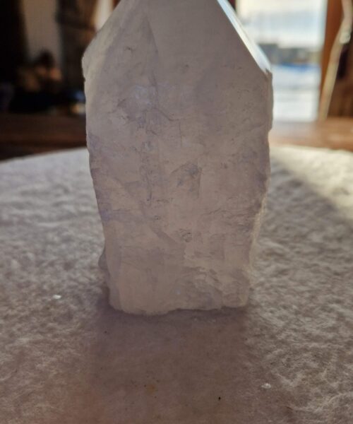 Large Clear Quartz White Crystal 26 Quartz Tower Points Polished Tip Gemstones Natural 924g H12xW7.5xD6cm - Image 4