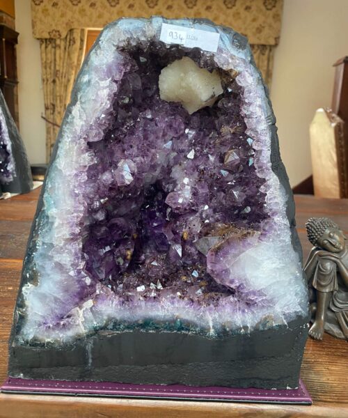 Amethyst Crystal Geode 934 Premium Queen Grade 13.12kg H28xW25xD18cm - Image 14
