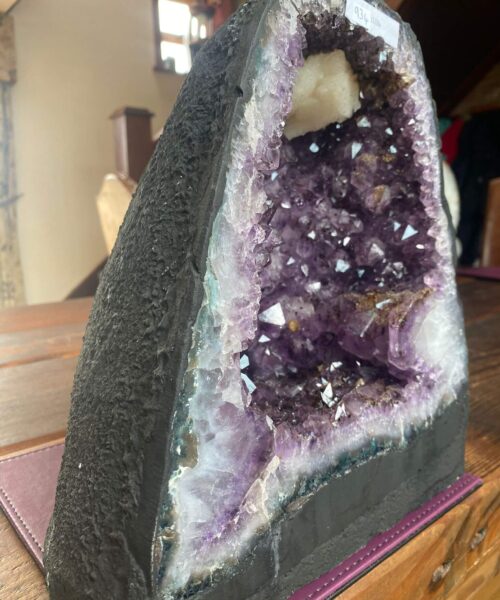 Amethyst Crystal Geode 934 Premium Queen Grade 13.12kg H28xW25xD18cm - Image 4