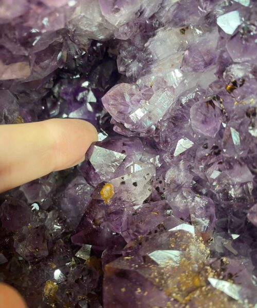 Amethyst Crystal Geode 934 Premium Queen Grade 13.12kg H28xW25xD18cm - Image 9