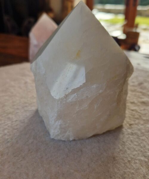 Large Clear Quartz White Crystal 31 Quartz Tower Points Polished Tip Gemstones Natural 1.188g H10xW9.5xD8cm - Image 4