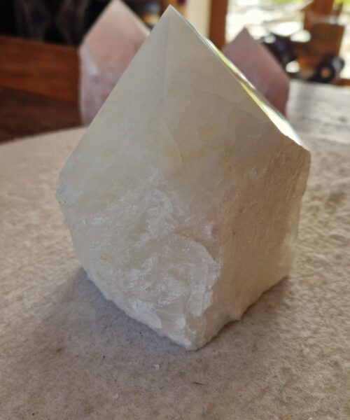Large Clear Quartz White Crystal 31 Quartz Tower Points Polished Tip Gemstones Natural 1.188g H10xW9.5xD8cm - Image 5