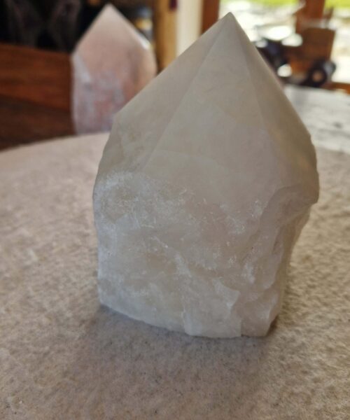 Large Clear Quartz White Crystal 31 Quartz Tower Points Polished Tip Gemstones Natural 1.188g H10xW9.5xD8cm - Image 7