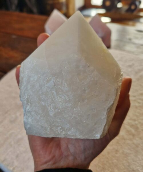 Large Clear Quartz White Crystal 31 Quartz Tower Points Polished Tip Gemstones Natural 1.188g H10xW9.5xD8cm - Image 9