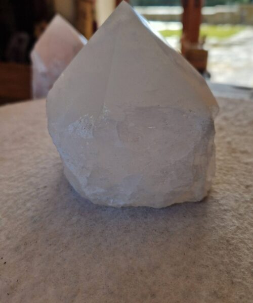 Large Clear Quartz White Crystal 32 Quartz Tower Points Polished Tip Gemstones Natural 1.077g H9xW9.5xD9cm - Image 3
