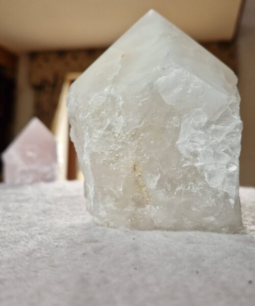 Large Clear Quartz White Crystal 33 Quartz Tower Points Polished Tip Gemstones Natural 1.016g H10.5xW8xD8cm