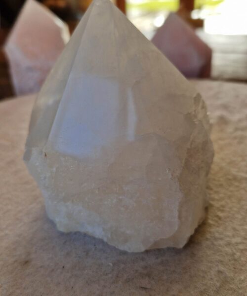 Large Clear Quartz White Crystal 35 Quartz Tower Points Polished Tip Gemstones Natural 1.047g H10xW9xD8cm - Image 4