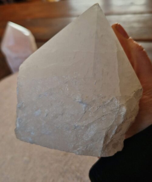 Large Clear Quartz White Crystal 35 Quartz Tower Points Polished Tip Gemstones Natural 1.047g H10xW9xD8cm - Image 9