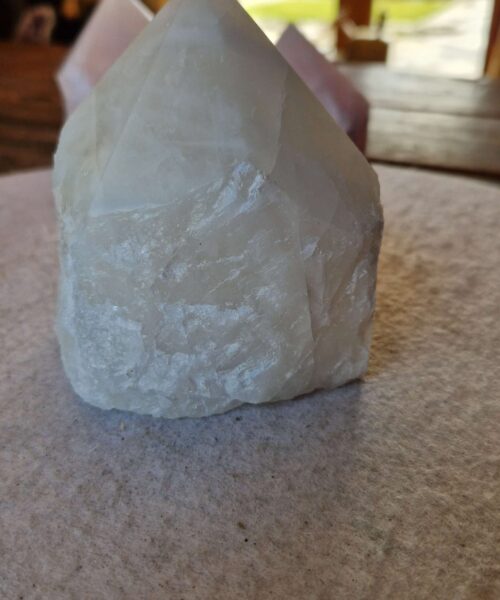 Large Clear Quartz White Crystal 37 Quartz Tower Points Polished Tip Gemstones Natural 1.072g H10xW8xD8cm - Image 3
