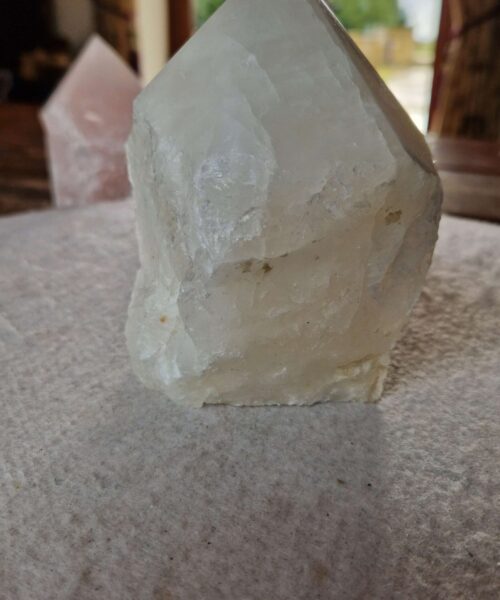 Alternative view of Large Clear Quartz White Crystal 39 Quartz Tower Points Polished Tip Gemstones Natural 974g H11.5xW8.5xD7.5cm