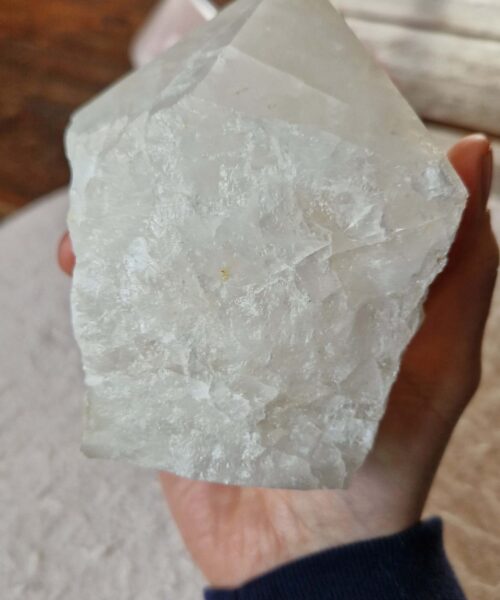 Large Clear Quartz White Crystal 39 Quartz Tower Points Polished Tip Gemstones Natural 974g H11.5xW8.5xD7.5cm - Image 8