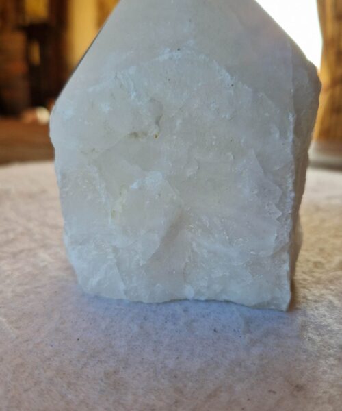 Alternative view of Large Clear Quartz White Crystal 44 Quartz Tower Points Polished Tip Gemstones Natural 1.147g H11.5xW8xD8cm