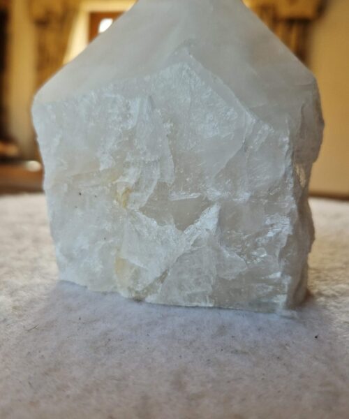 Alternative view of Large Clear Quartz White Crystal 47 Quartz Tower Points Polished Tip Gemstones Natural 1.143g H11xW8.5xD7.5cm