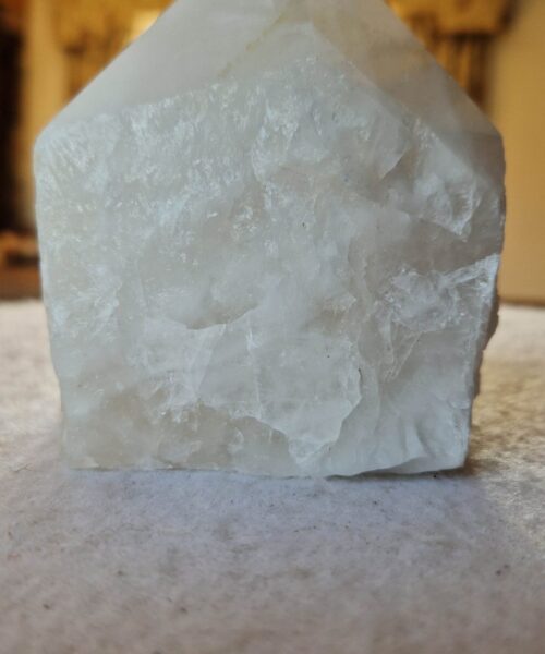 Large Clear Quartz White Crystal 47 Quartz Tower Points Polished Tip Gemstones Natural 1.143g H11xW8.5xD7.5cm