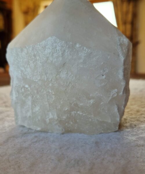 Alternative view of Large Clear Quartz White Crystal 48 Quartz Tower Points Polished Tip Gemstones Natural 1.165g H11xW9xD8cm