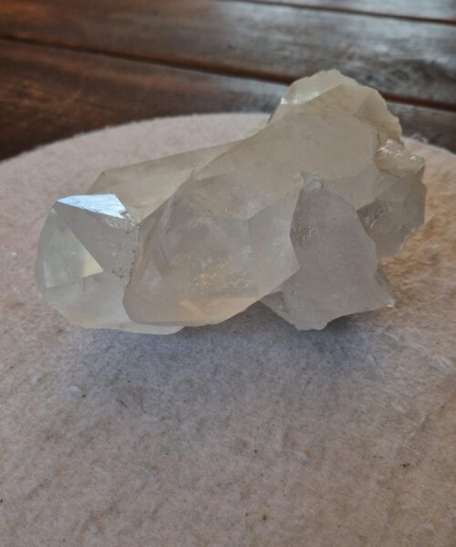 Large Premium Rare Clear White Rock Crystal Cluster 36 - 1.544g H9xW16xD10.5cm - Image 3