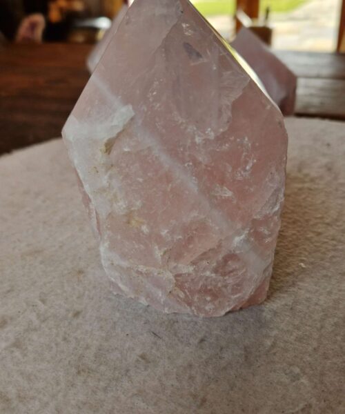 Large Rose Quartz Pink Crystal 31 Quartz Tower Points Polished Tip Gemstones Natural 1.099g H11.5xW8xD7cm - Image 3