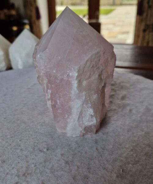 Large Rose Quartz Pink Crystal 10 Quartz Tower Points Polished Tip Gemstones Natural 1.062g H12xW8xD8cm - Image 5