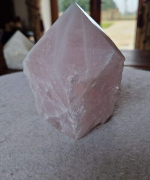 Large Rose Quartz Pink Crystal 13 Quartz Tower Points Polished Tip Gemstones Natural 1.096g H11xW8xD8cm - Image 4