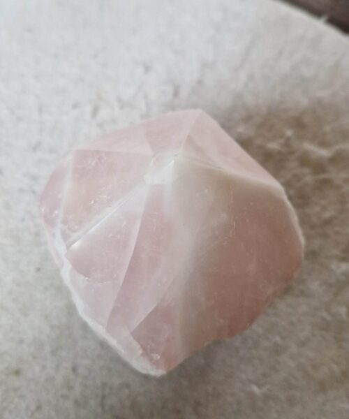 Large Rose Quartz Pink Crystal 13 Quartz Tower Points Polished Tip Gemstones Natural 1.096g H11xW8xD8cm - Image 7