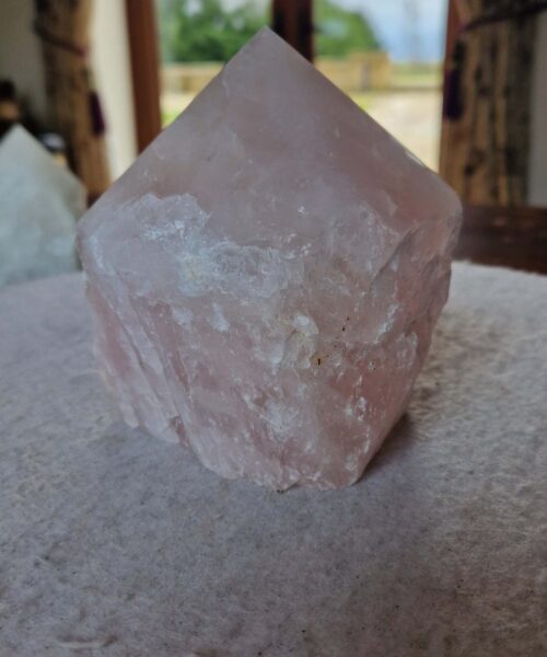 Large Rose Quartz Pink Crystal 17 Quartz Tower Points Polished Tip Gemstones Natural 1.202g H11xW9xD9cm