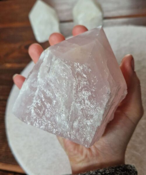 Large Rose Quartz Pink Crystal 18 Quartz Tower Points Polished Tip Gemstones Natural 1.079g H10xW8.5xD8cm - Image 8