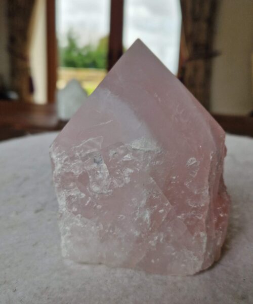 Large Rose Quartz Pink Crystal 18 Quartz Tower Points Polished Tip Gemstones Natural 1.079g H10xW8.5xD8cm