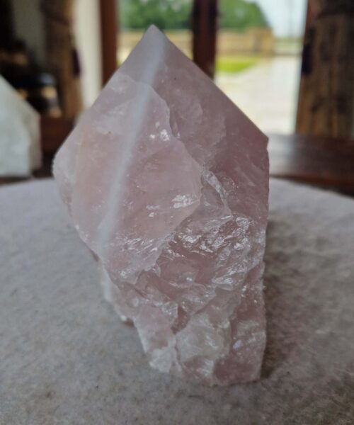Large Rose Quartz Pink Crystal 19 Quartz Tower Points Polished Tip Gemstones Natural 1.167g H11.5xW8.5xD8cm - Image 7