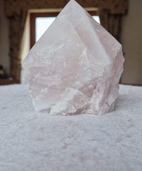 Large Rose Quartz Pink Crystal 19 Quartz Tower Points Polished Tip Gemstones Natural 1.167g H11.5xW8.5xD8cm - Image 10