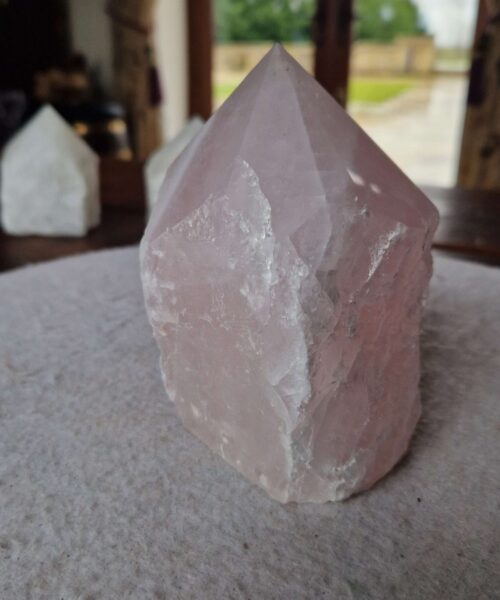 Large Rose Quartz Pink Crystal 20 Quartz Tower Points Polished Tip Gemstones Natural 1.072g H12xW8xD7cm - Image 3