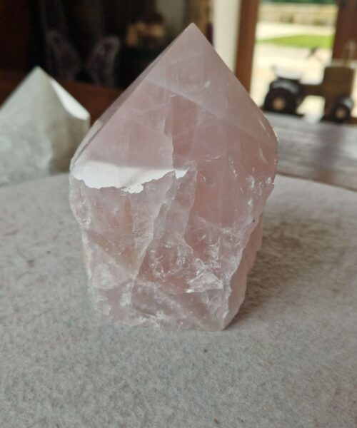 Large Rose Quartz Pink Crystal 21 Quartz Tower Points Polished Tip Gemstones Natural 1.083g H12xW7.5xD7.5cm - Image 5