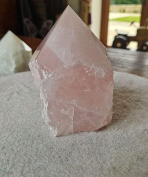 Large Rose Quartz Pink Crystal 21 Quartz Tower Points Polished Tip Gemstones Natural 1.083g H12xW7.5xD7.5cm - Image 6