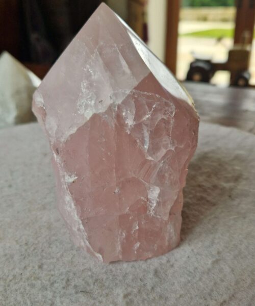 Large Rose Quartz Pink Crystal 21 Quartz Tower Points Polished Tip Gemstones Natural 1.083g H12xW7.5xD7.5cm - Image 7