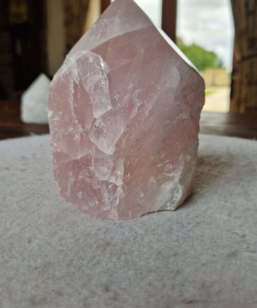 Large Rose Quartz Pink Crystal 21 Quartz Tower Points Polished Tip Gemstones Natural 1.083g H12xW7.5xD7.5cm - Image 10
