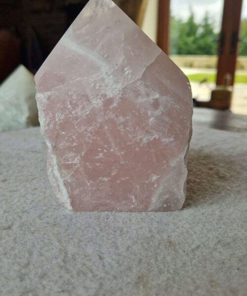 Large Rose Quartz Pink Crystal 22 Quartz Tower Points Polished Tip Gemstones Natural 1.118g H12xW8xD7.5cm